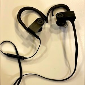 Powerbeats 3